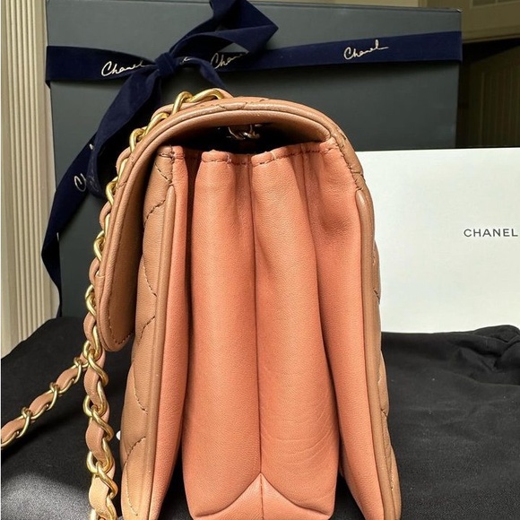 Chanel lambskin crossbody - Picture 16 of 16